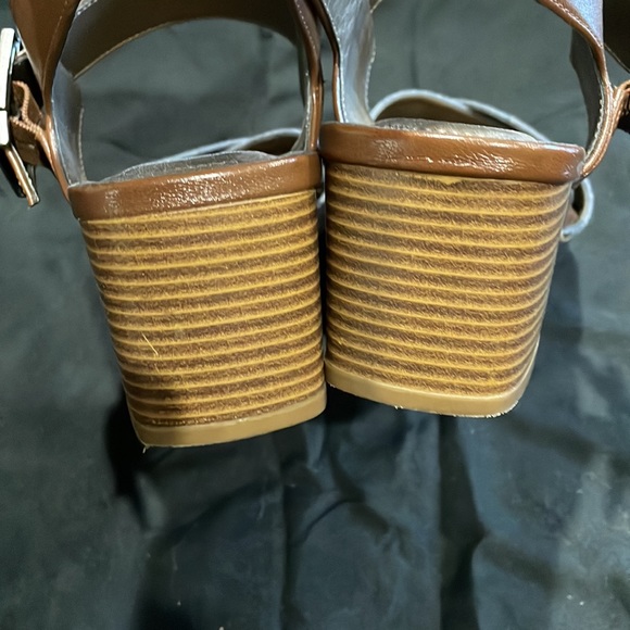 LifeStride Summer Low Heel Sandals EUC 10 - Picture 4 of 5